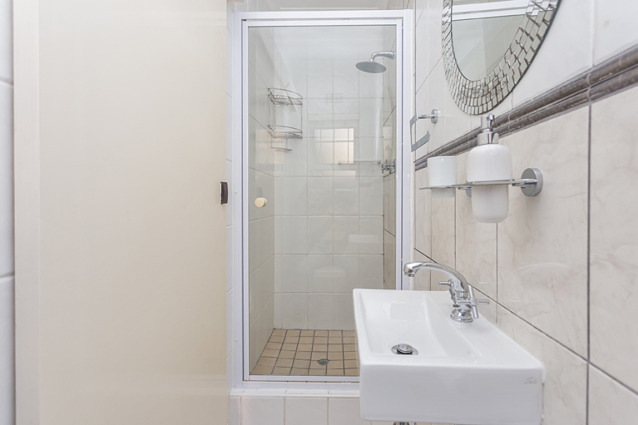To Let 4 Bedroom Property for Rent in Sunningdale Western Cape
